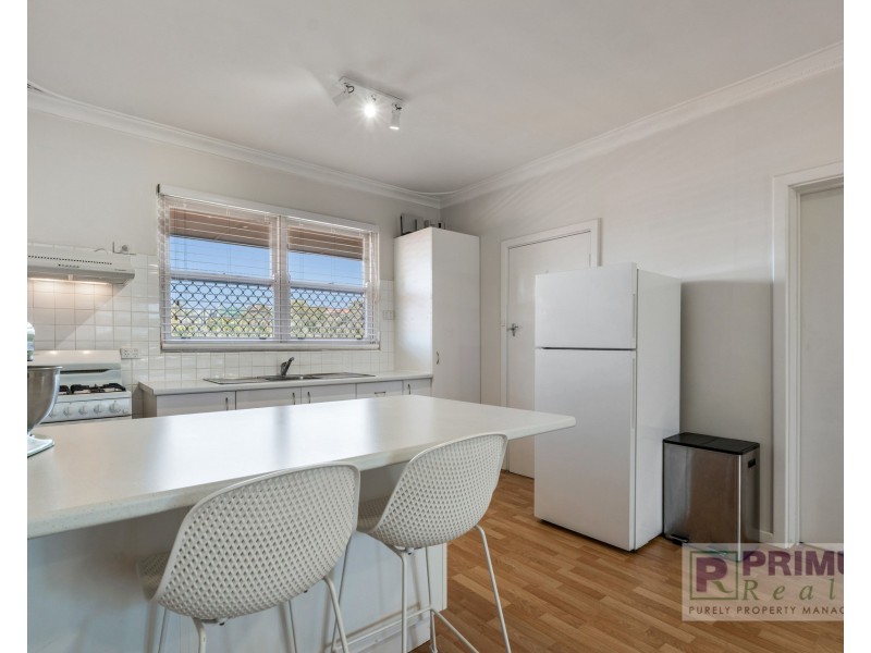 9/30 Eric Street, Como WA 6152