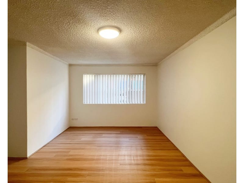 8/168 Sandal Crescent, Carramar NSW 2163