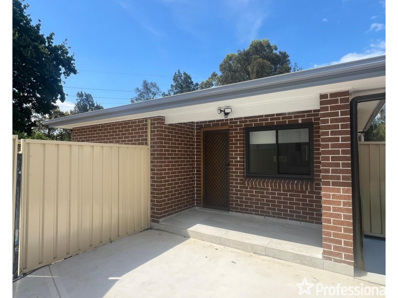 55A Hemingway Crescent, Fairfield NSW 2165