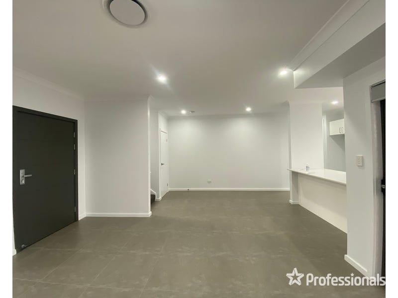 14B Ledwell Way, Oran Park NSW 2570