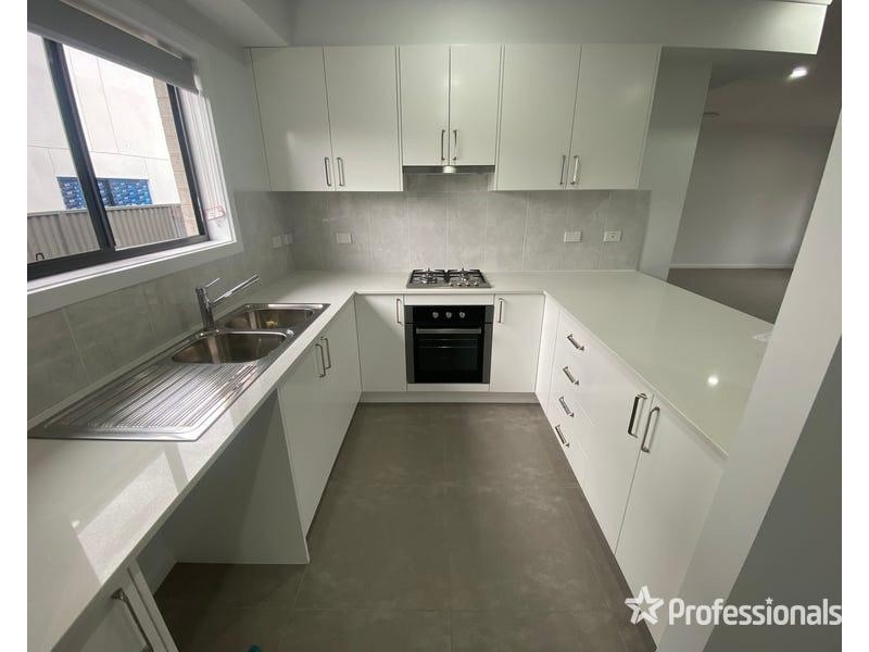 14B Ledwell Way, Oran Park NSW 2570