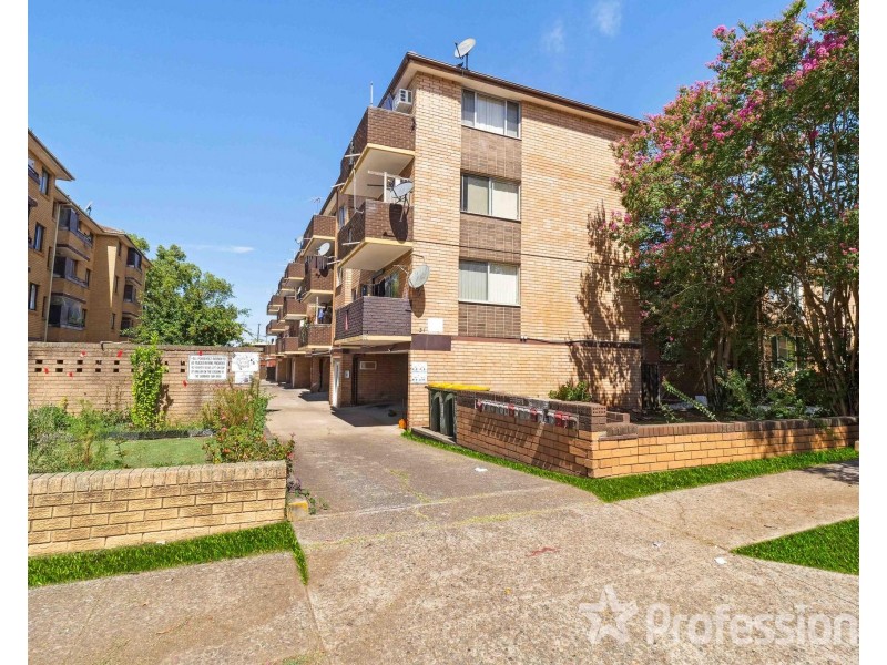 16/31 York Street, Fairfield NSW 2165