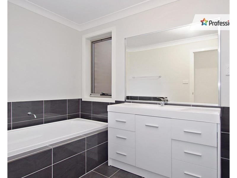 10A Borg Place, Prairiewood NSW 2176