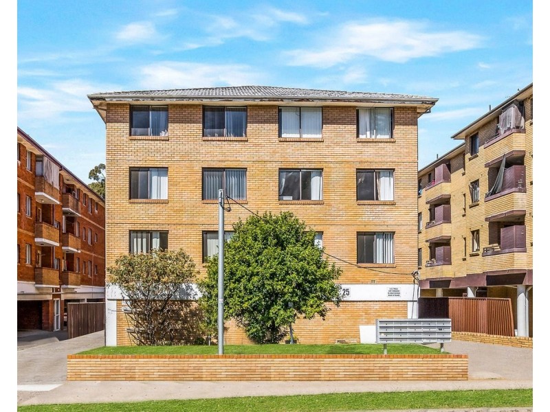 4/25 York Street, Fairfield NSW 2165