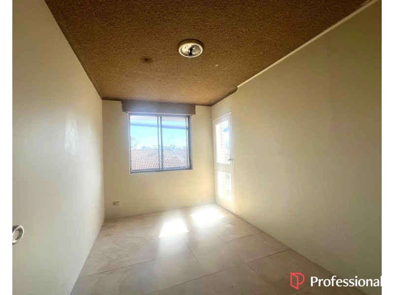 27/22-26 Wilga Street, Fairfield NSW 2165