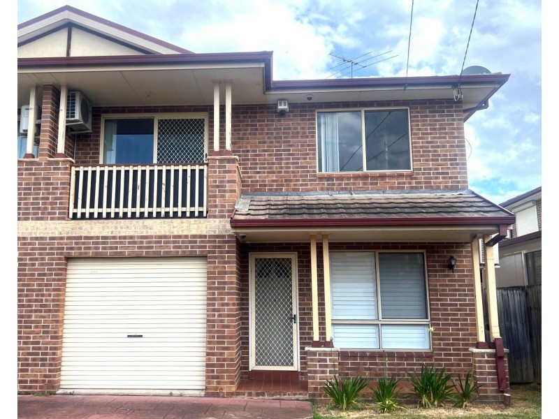 2/120 Memorial Avenue, Liverpool NSW 2170