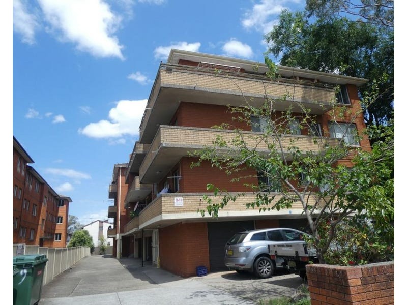 15/9-11 Lackey Street, Fairfield NSW 2165