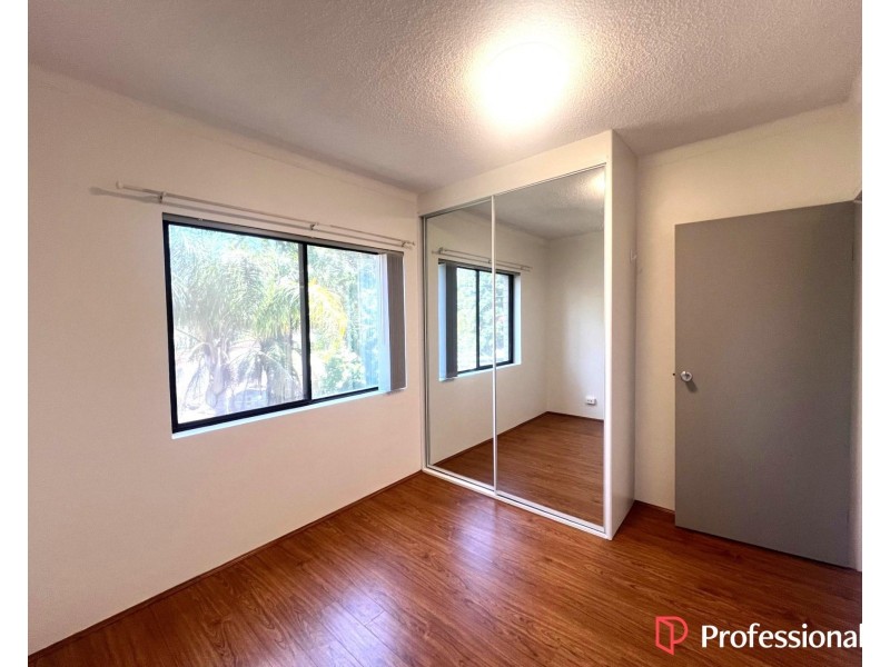 4/5A Fairlight Avenue, Fairfield NSW 2165