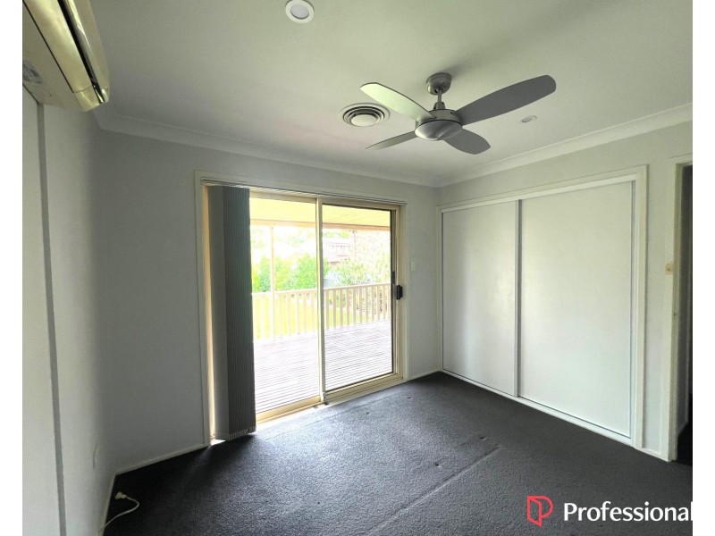 25 Phar Lap Close, Casula NSW 2170