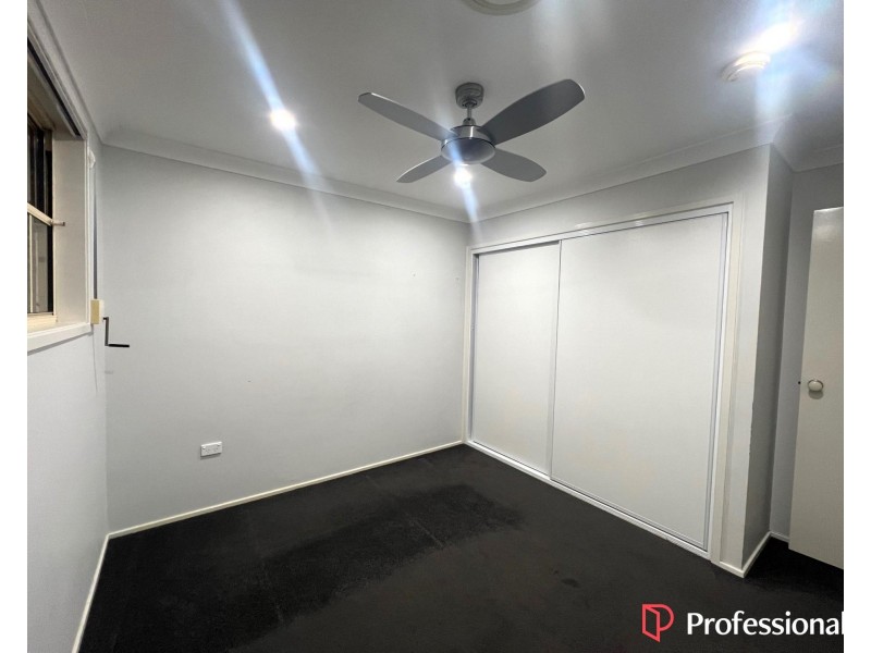 25 Phar Lap Close, Casula NSW 2170