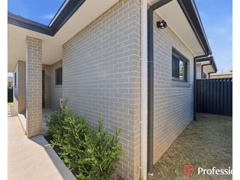 209C River Avenue, Carramar NSW 2163