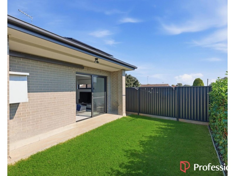 209C River Avenue, Carramar NSW 2163