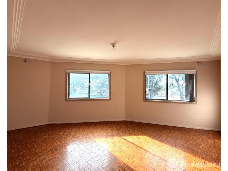 1/956 Woodville Road, Villawood NSW 2163