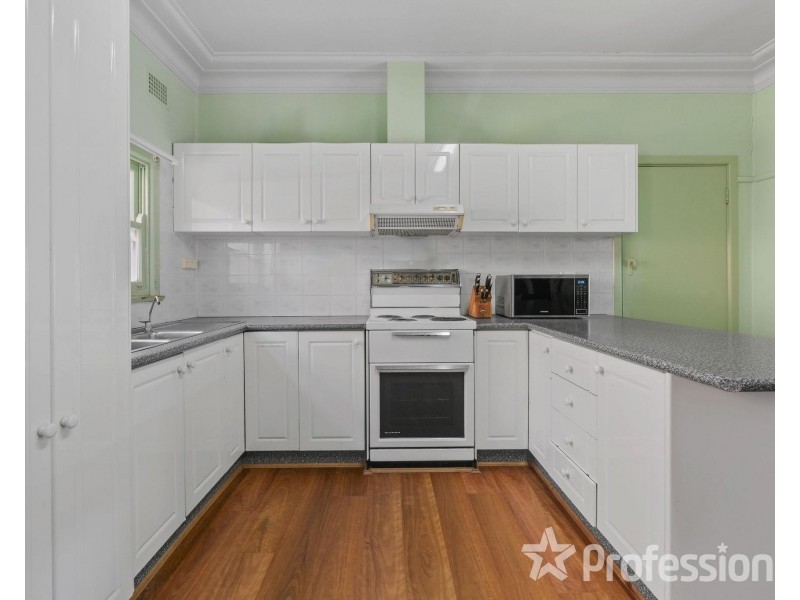 4 Macquarie Street, Fairfield NSW 2165