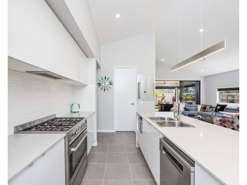 33 Conservation Drive, Urraween QLD 4655