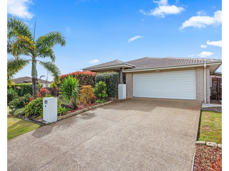 8 Blaxland Road, Urraween QLD 4655