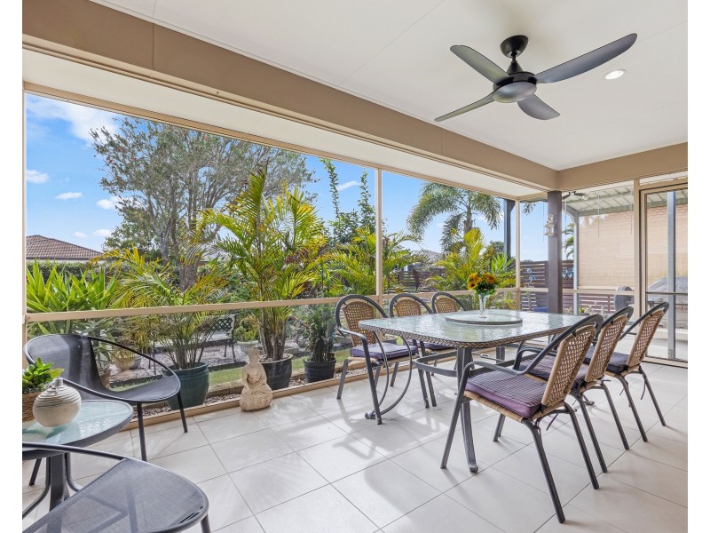 8 Blaxland Road, Urraween QLD 4655