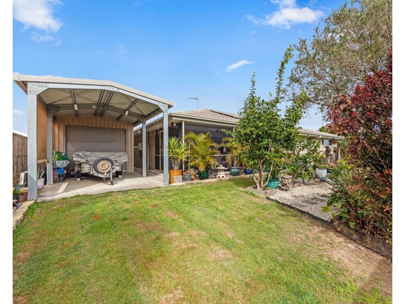 8 Blaxland Road, Urraween QLD 4655