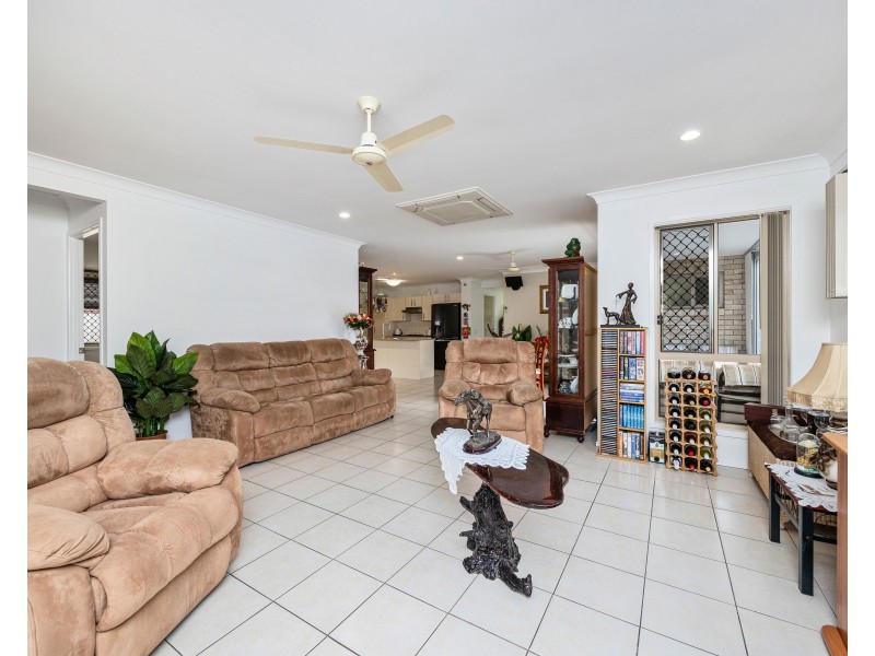 8 Kennedy Court, Urraween QLD 4655