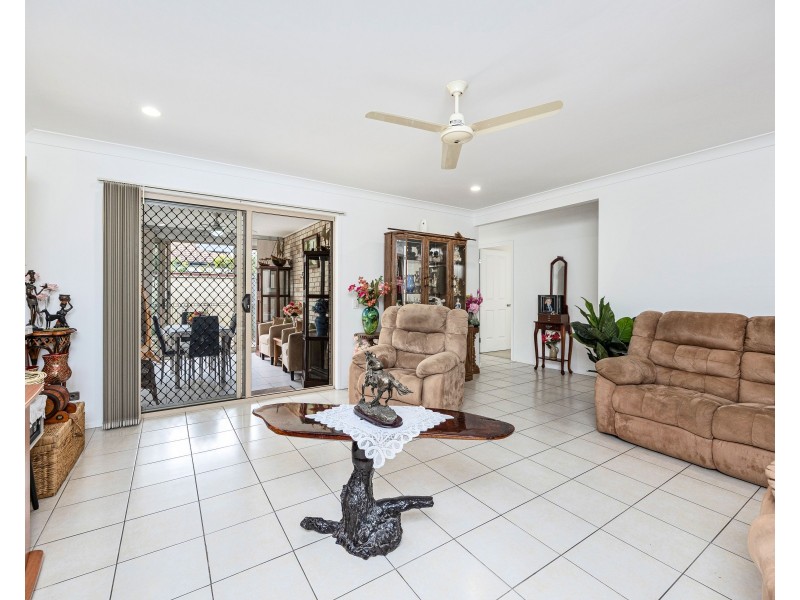 8 Kennedy Court, Urraween QLD 4655