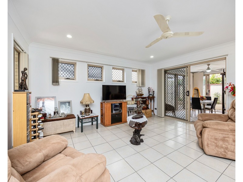 8 Kennedy Court, Urraween QLD 4655