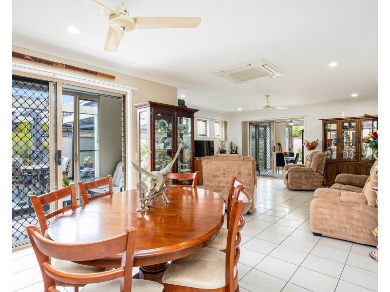 8 Kennedy Court, Urraween QLD 4655