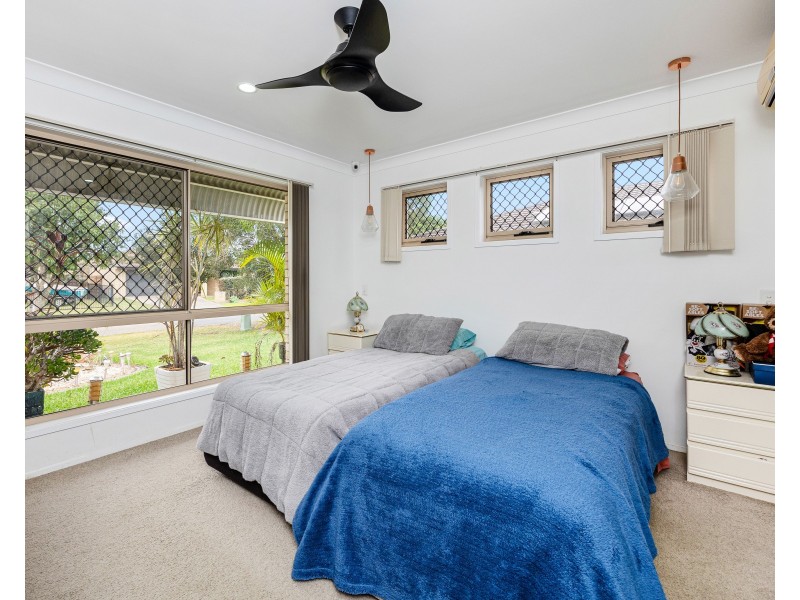 8 Kennedy Court, Urraween QLD 4655