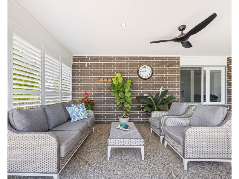 184 Ibis Blvd, Eli Waters QLD 4655