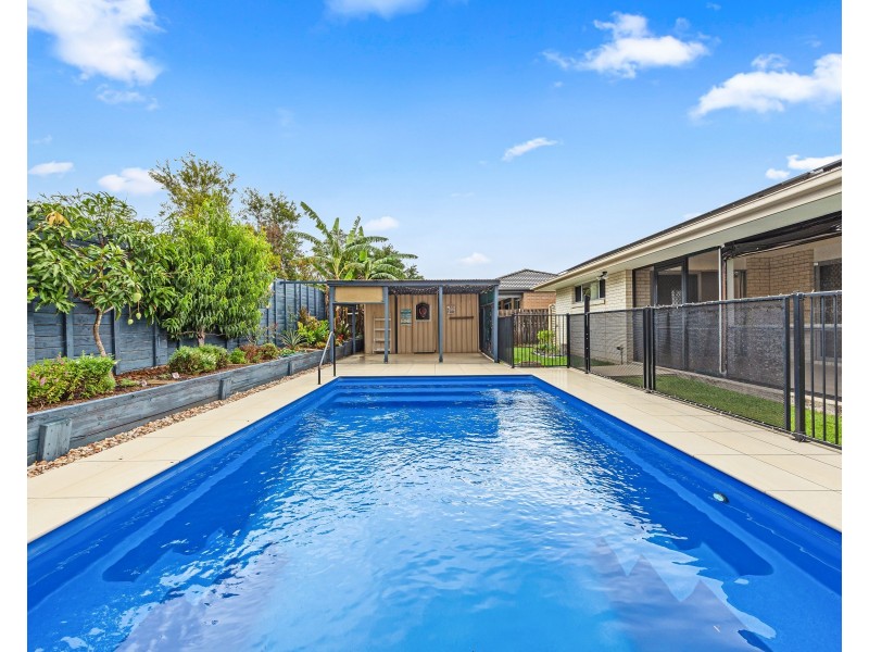 13 Mawson Court, Urraween QLD 4655