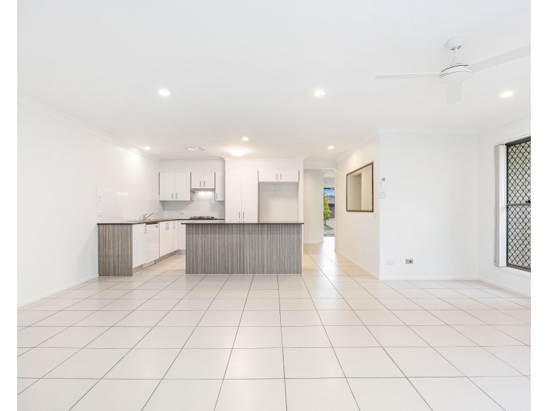13 Mawson Court, Urraween QLD 4655