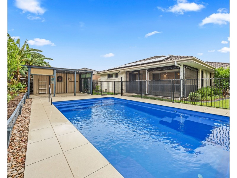 13 Mawson Court, Urraween QLD 4655