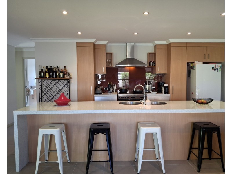 3  Bayley Court, Urraween QLD 4655