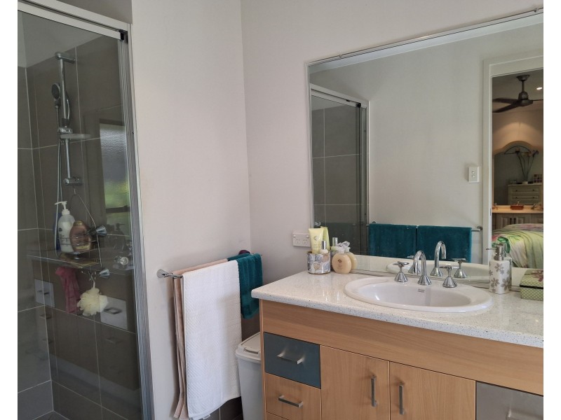 3  Bayley Court, Urraween QLD 4655