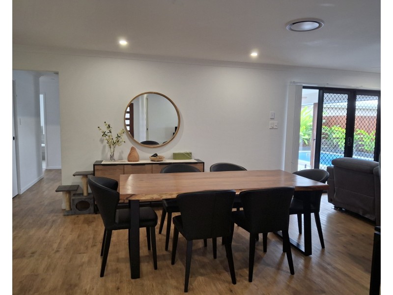 22 Coolamon Court, Urraween QLD 4655