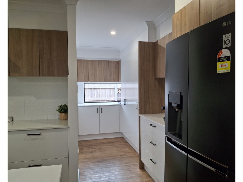 22 Coolamon Court, Urraween QLD 4655