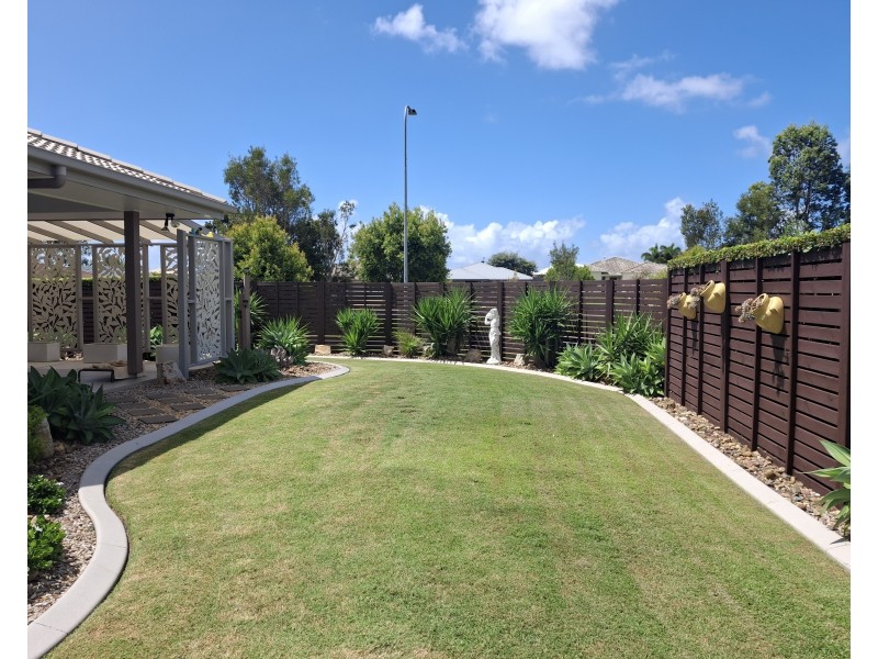 22 Oxley Circuit, Urraween QLD 4655