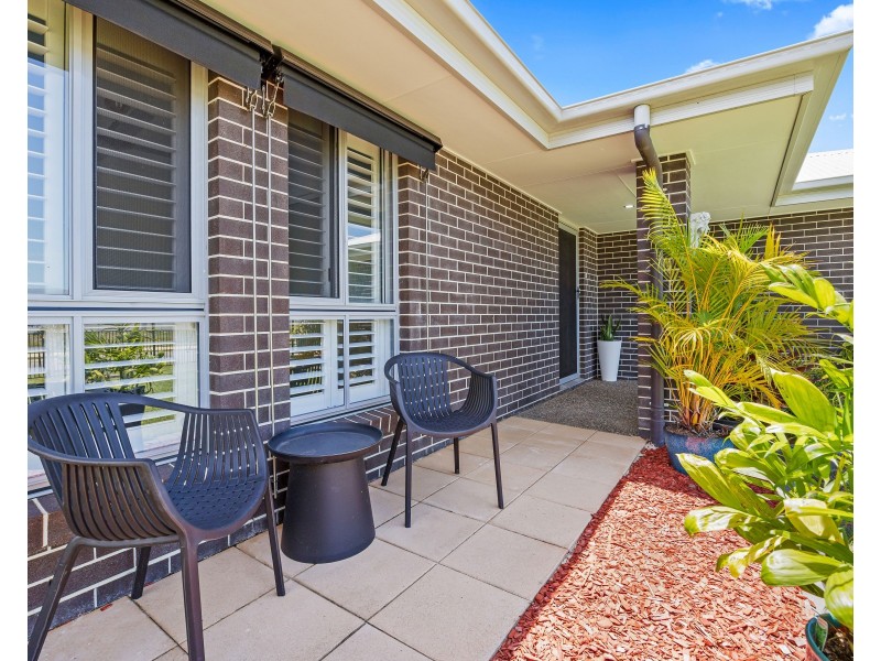 184 Ibis Blvd, Eli Waters QLD 4655