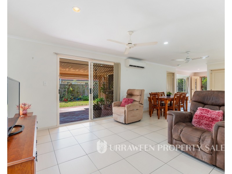 18  Emerald Park Way, Urangan QLD 4655