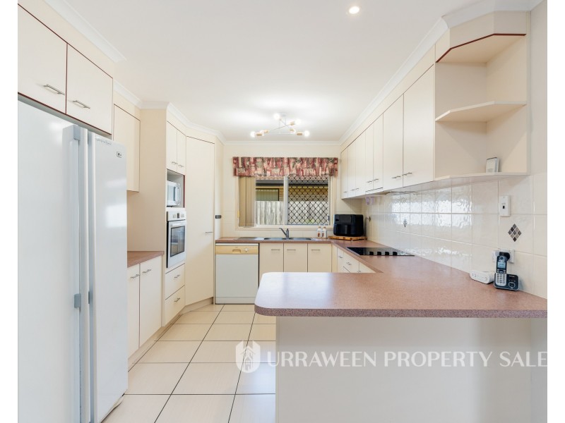 18  Emerald Park Way, Urangan QLD 4655