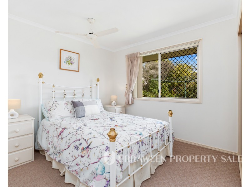 18  Emerald Park Way, Urangan QLD 4655