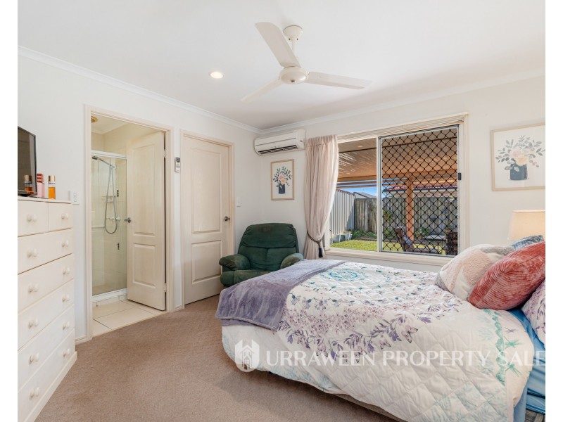 18  Emerald Park Way, Urangan QLD 4655