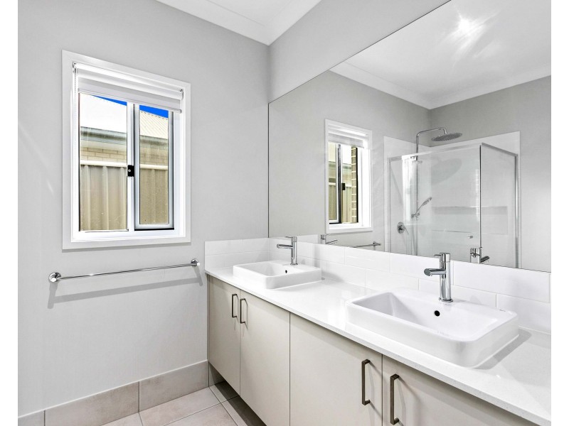 11 Watermelon Way, Kawungan QLD 4655