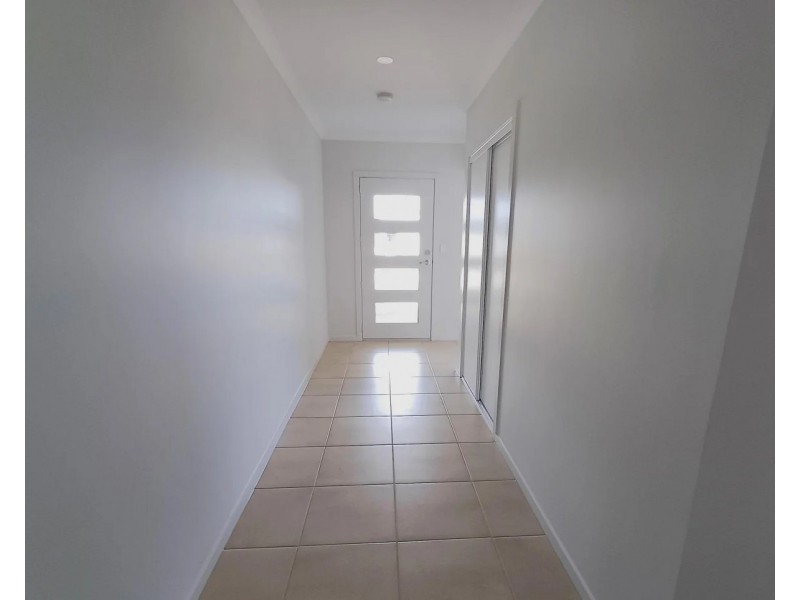 4 Quetta Close, Eli Waters QLD 4655