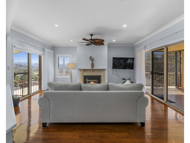 2 St Andrews Way, Banora Point NSW 2486
