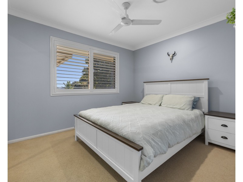 2 St Andrews Way, Banora Point NSW 2486