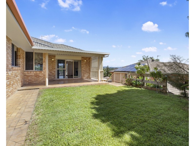 2 St Andrews Way, Banora Point NSW 2486