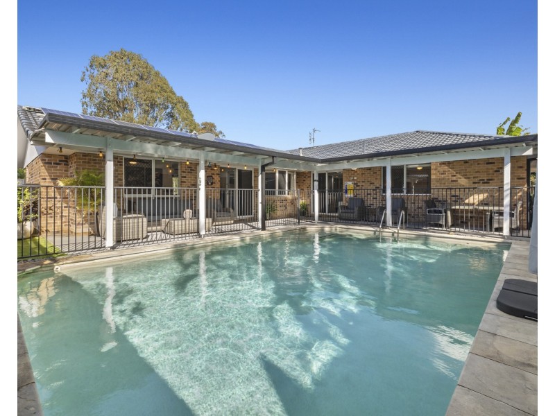 4 Kildare Drive, Banora Point NSW 2486