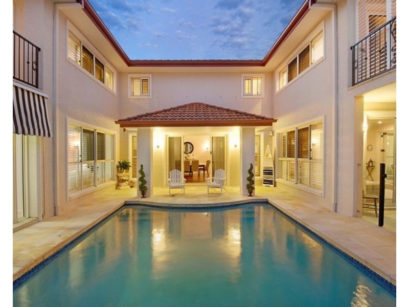 87 Bollard Circuit, Clear Island Waters QLD 4226