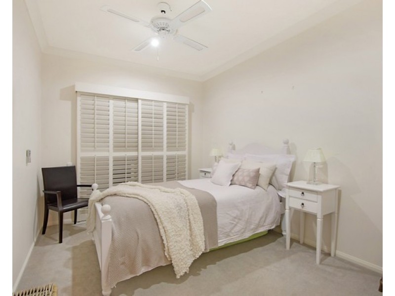 87 Bollard Circuit, Clear Island Waters QLD 4226