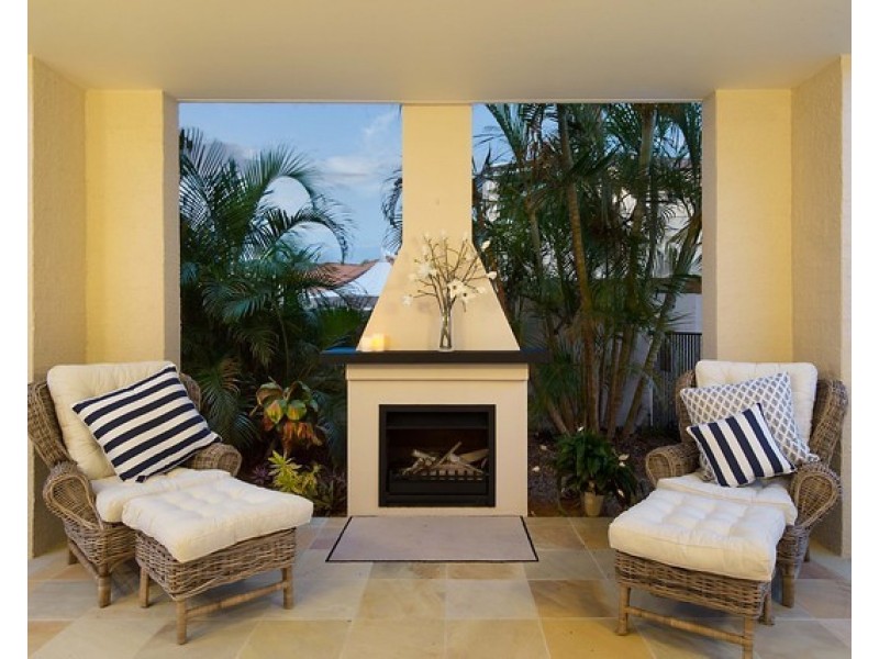 87 Bollard Circuit, Clear Island Waters QLD 4226